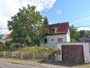 teilmodernisiertes Einfamilienhaus mit Garage und sonnigem Grundstück im Stadtgebiet von Eisenach