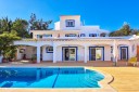 Spacious country villa,with heated pool and floor heating