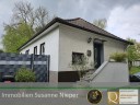 Wohnen und Arbeiten - Einfamilienhaus mit Terrasse, Garten, Garagen und separater Gewerbeeinheit in Solingen Hhscheid