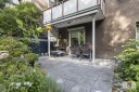 Einfamilienhauscharakter: Maisonette-Wohnung mit Garten, Garage & Stellplatz