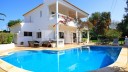 Algarve Villa mit 4 Schlafzimmern, Pool und Garten