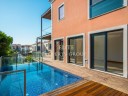 Geräumige moderne Luxus-3-Zimmer-Wohnung mit Pool in Vale do Lobo