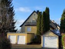 Herdecke-Schraberg: Großzügiges Zweifamilienhaus mit Einliegerwohnung, 3 Garagen und tollem Garten