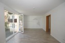 NEU renovierte 2-Zimmer-Wohnung mit franzsischem Balkon