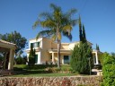 Moderne Villa bei Silves mit schönem Garten und Pool zu verkaufen